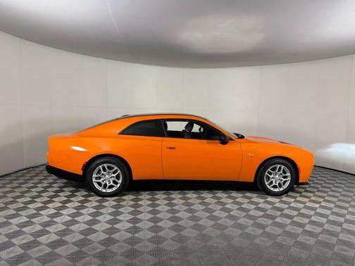 Peel Out 2025 Dodge Charger Daytona R/T