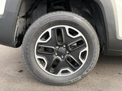 2016 Jeep Renegade Trailhawk