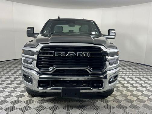2025 RAM 2500 Big Horn Crew Cab 4x4 6'4' Box