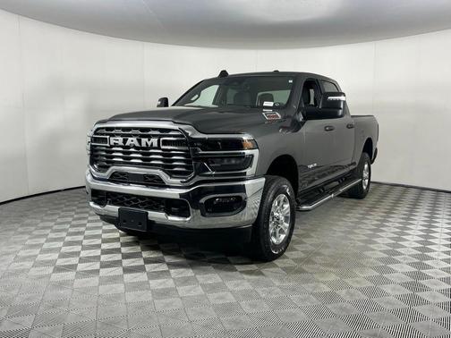 2025 RAM 2500 Big Horn Crew Cab 4x4 6'4' Box