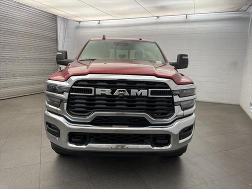 2025 RAM 2500 Tradesman Crew Cab 4x4 6'4' Box