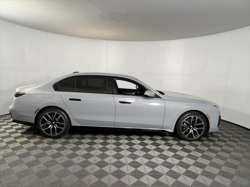2024 BMW 740 i xDrive