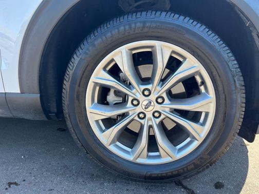 Oxford White 2021 Ford Explorer Limited