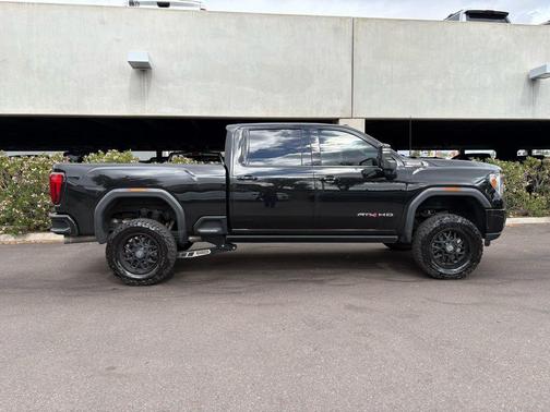 2022 GMC Sierra 2500 AT4