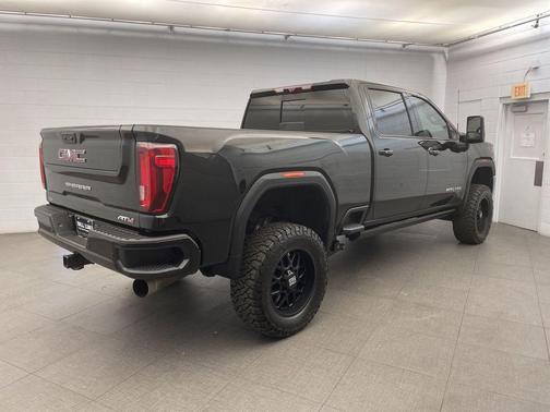 2022 GMC Sierra 2500 AT4