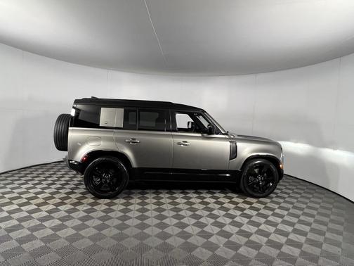 2023 Land Rover Defender 110 X-Dynamic SE