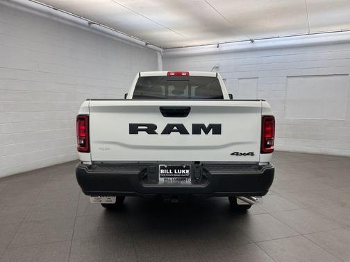 2026 RAM 2500 Tradesman Crew Cab 4x4 6'4' Box