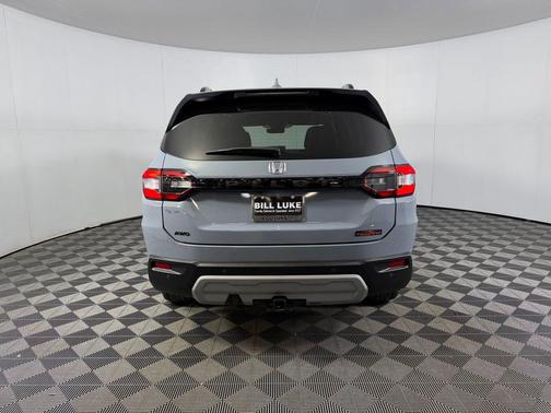 Gray Pearl 2024 Honda Pilot TrailSport