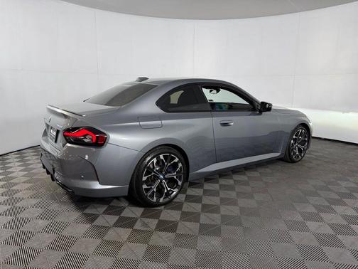 2025 BMW M240 i xDrive