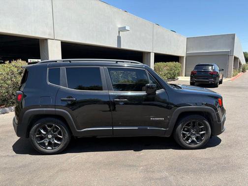 Black 2017 Jeep Renegade Latitude