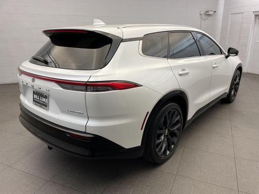 Oxygen White 2025 Toyota Crown Signia Limited