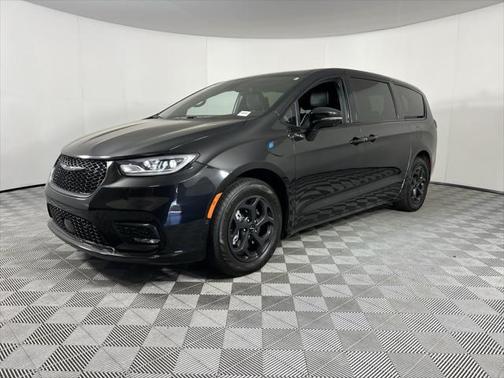 2022 Chrysler Pacifica Hybrid Limited