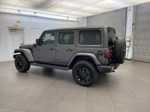 2025 Jeep Wrangler 4xe Sahara