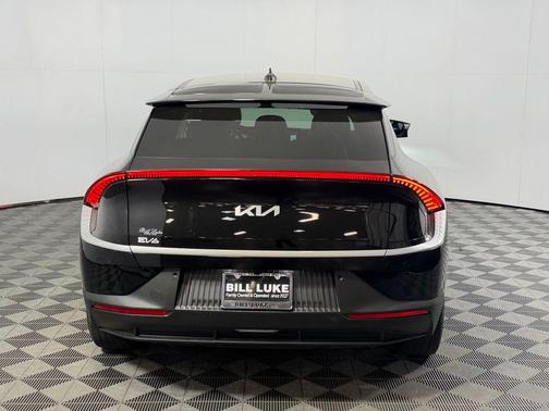 Aurora Black Pearl 2024 Kia EV6 Light Long Range