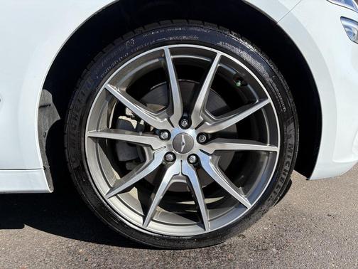 2022 Genesis G70 3.3T RWD