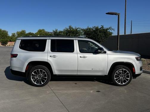 2023 Jeep Wagoneer Series III 4x4