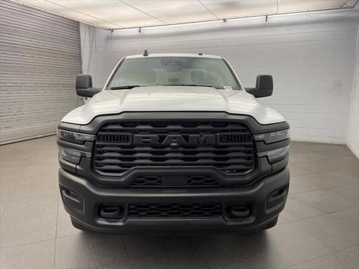 2025 RAM 2500 Tradesman Crew Cab 4x4 6'4' Box