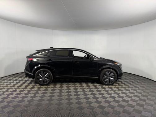 Black Diamond Pearl 2024 Nissan ARIYA EVOLVE+