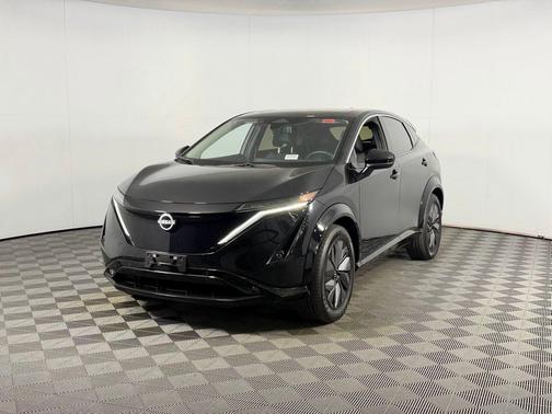 Black Diamond Pearl 2024 Nissan ARIYA EVOLVE+