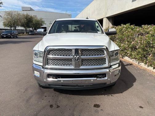 2018 RAM 2500 Laramie Crew Cab 4x2 6'4' Box
