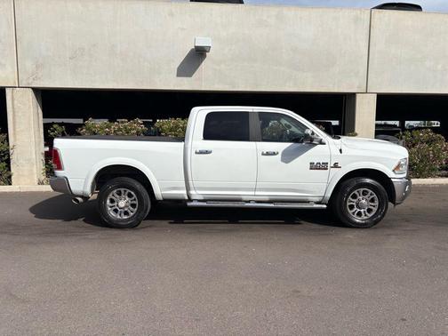 2018 RAM 2500 Laramie Crew Cab 4x2 6'4' Box