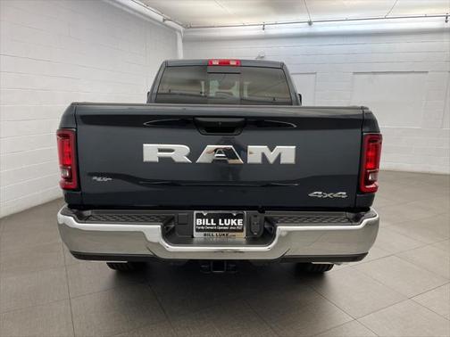 2025 RAM 2500 Tradesman Crew Cab 4x4 6'4' Box