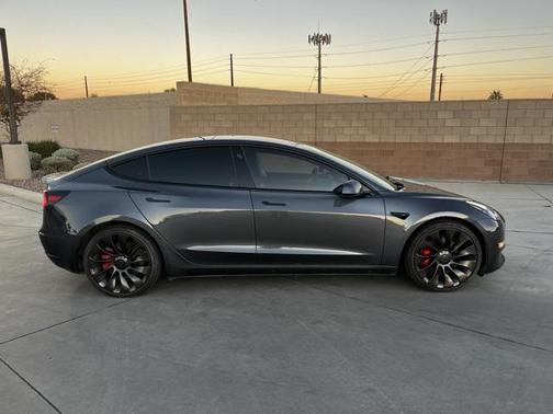 2023 Tesla Model 3 Performance