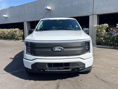 Oxford White 2024 Ford F-150 Lightning Flash