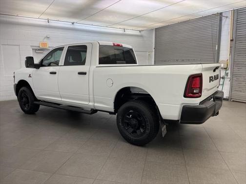 2025 RAM 2500 Tradesman Crew Cab 4x4 6'4' Box