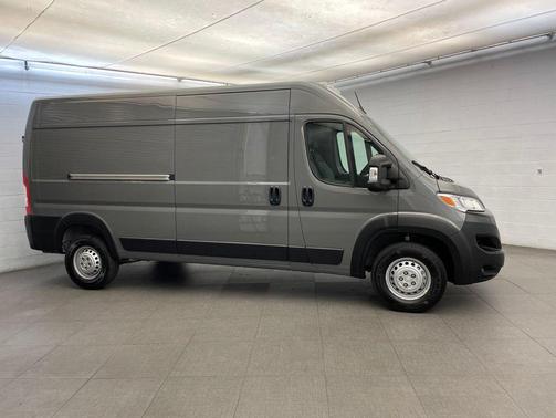 Ceramic White 2026 RAM ProMaster 3500 High Roof