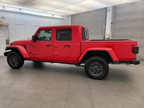 2025 Jeep Gladiator Sport S