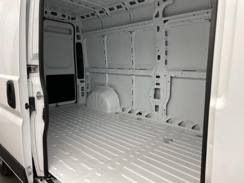 2026 RAM ProMaster 2500 Tradesman