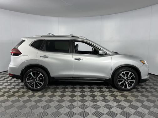 2020 Nissan Rogue SL