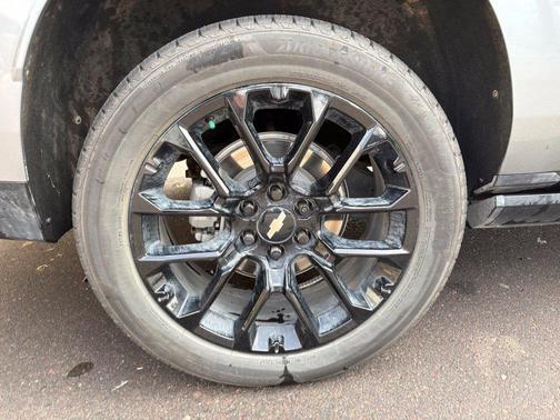 Sterling Gray Metallic 2023 Chevrolet Suburban Premier