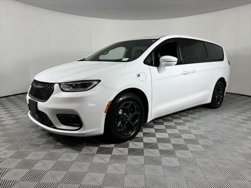 2022 Chrysler Pacifica Hybrid Touring L