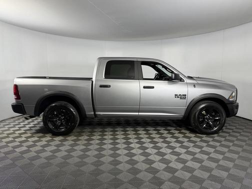 2024 RAM 1500 Classic Warlock Crew Cab 4x2 5'7' Box