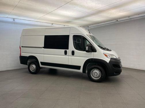 Bright White Clearcoat 2026 RAM ProMaster 1500 Base