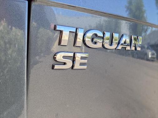 2021 Volkswagen Tiguan 2.0T SE R-Line Black
