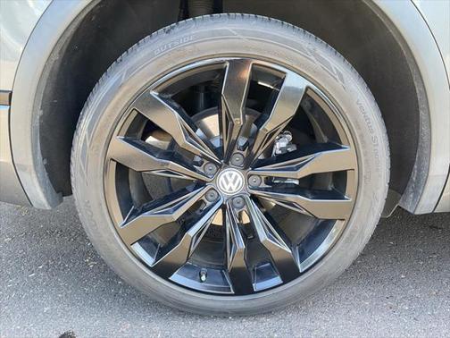 2021 Volkswagen Tiguan 2.0T SE R-Line Black