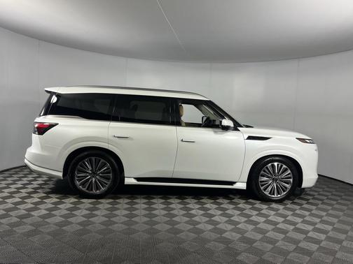 2025 INFINITI QX80 SENSORY AWD