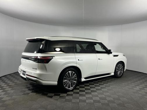 2025 INFINITI QX80 SENSORY AWD