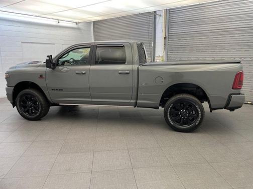 Ceramic Gray Clearcoat 2026 RAM 3500 Laramie Crew Cab 4x4 6'4' Box