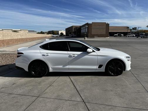 2023 Genesis G70 2.0T RWD