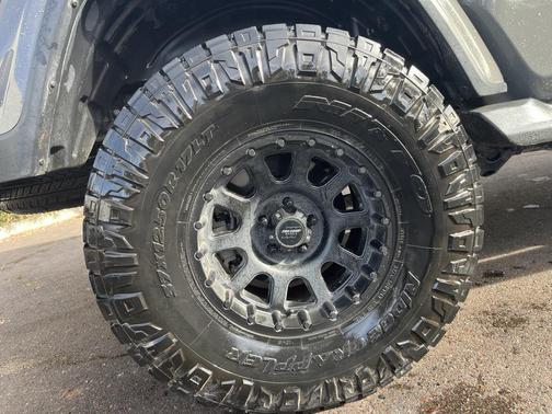 2021 Jeep Gladiator Overland