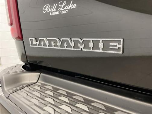 2025 RAM 3500 Laramie Crew Cab 4x4 8' Box