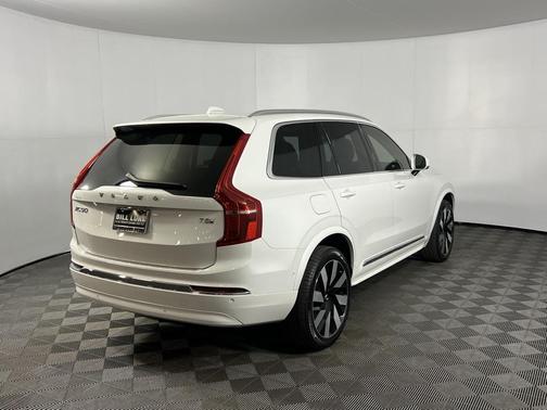 2025 Volvo XC90 Plug-In Hybrid T8 Plus 7-Seater