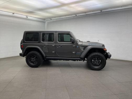 2025 Jeep Wrangler 4xe Willys