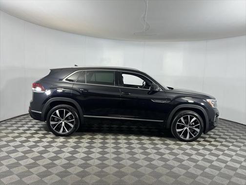2024 Volkswagen Atlas Cross Sport 2.0T SEL Premium