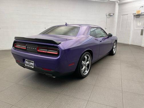Plum Crazy Pearlcoat 2019 Dodge Challenger R/T Scat Pack
