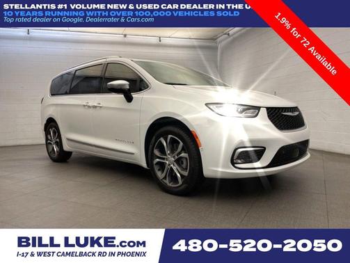 Bright White Clearcoat 2026 Chrysler Pacifica L